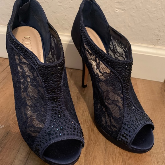 Peep Toe Stilettos with zipper - Picture 2 of 5